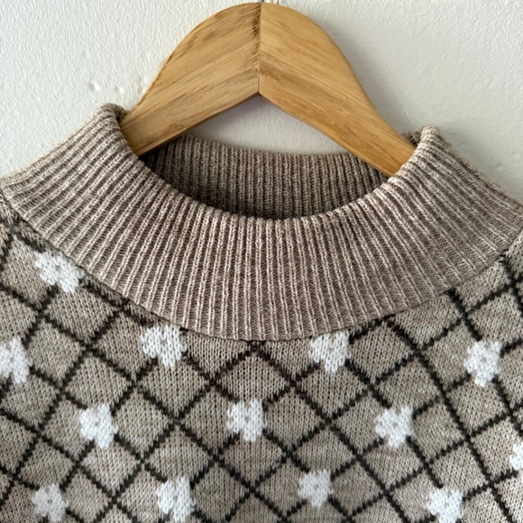Vintage Rose and Diamond Print Knit Sweater - Picture 8 of 13